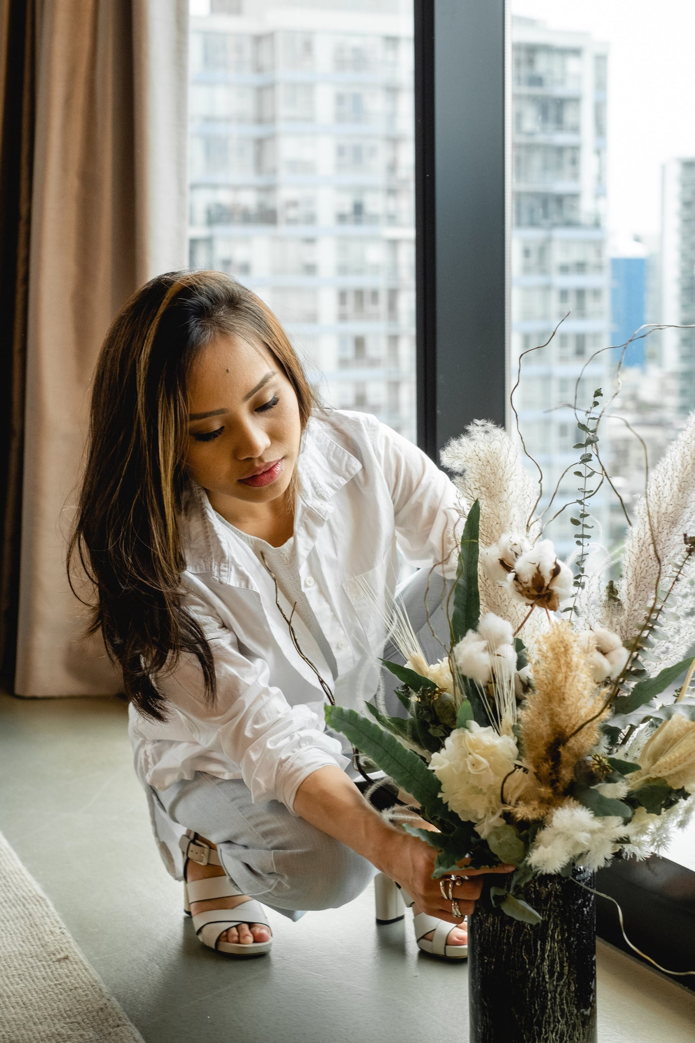 A Sunday afternoon, a bouquet of fresh flowers, and a forgotten photograph force her to confront what she’s truly grieving.